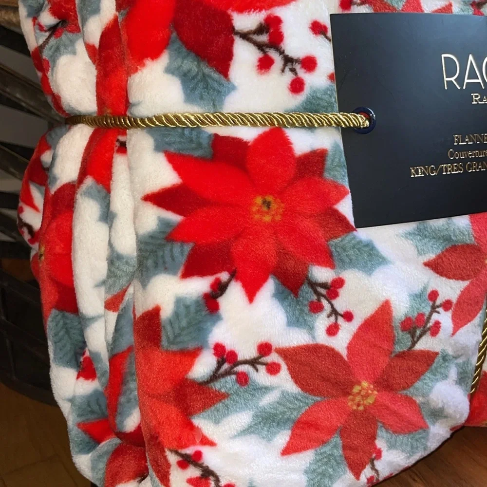 🎄Gorgeous King Sized Poinsettia Plush Blanket 🎄Rich vibrant colors! NWT - Picture 6 of 11